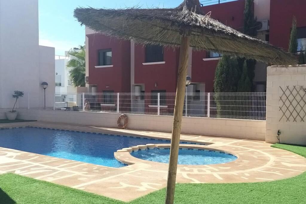 Modern Townhouse In Torrevieja, Costa Blanca Apartment Exterior photo