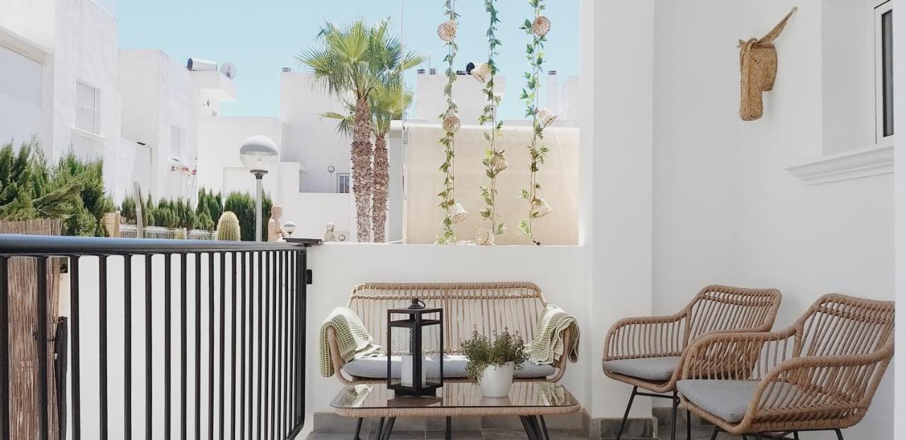 Modern Townhouse In Torrevieja, Costa Blanca Apartment Exterior photo